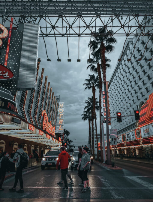 URBAN Moody / STREET Lightroom Presets - Image 9